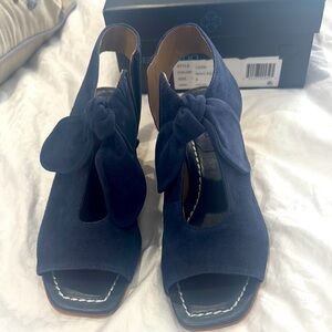 Bernardo Blue Heels with Suede Finish